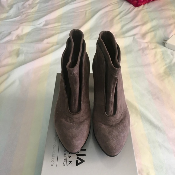 Aquatalia taupe purplish booties 6.5 made in Italy - Picture 2 of 6